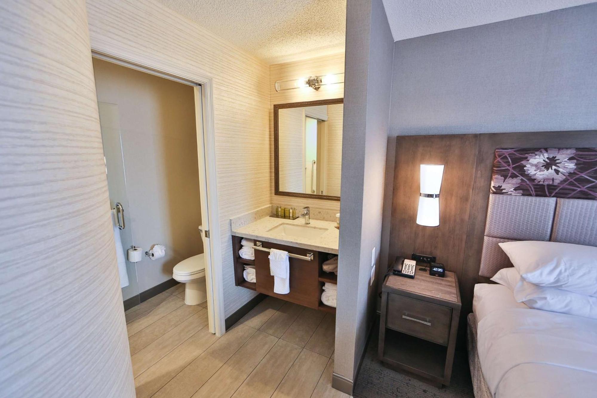 Doubletree By Hilton Atlanta Alpharetta-Windward Hotel Eksteriør billede