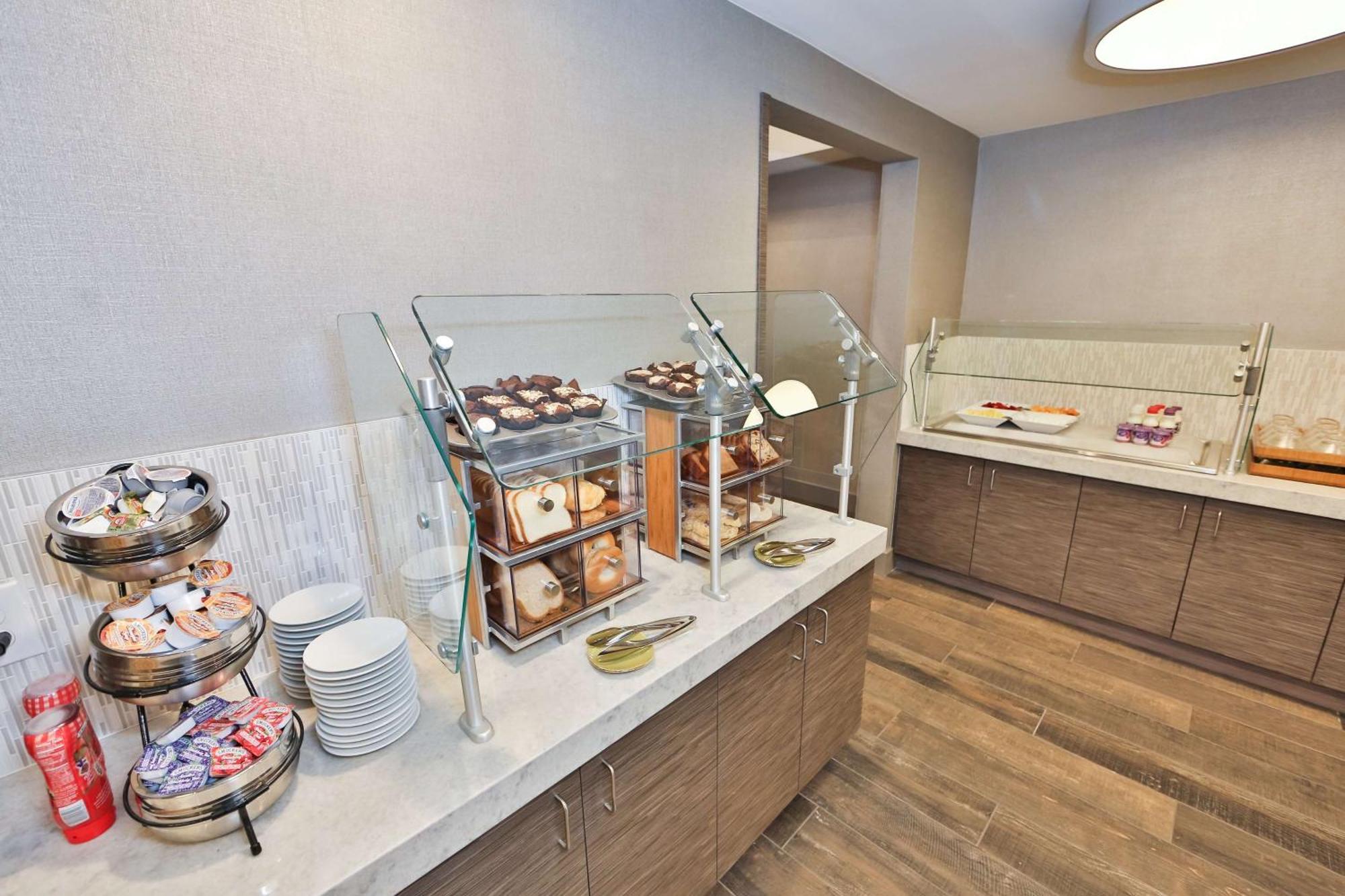 Doubletree By Hilton Atlanta Alpharetta-Windward Hotel Eksteriør billede